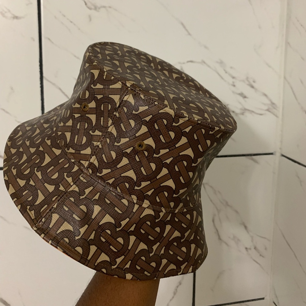 Burberry bucket hat - Picture 3 of 9